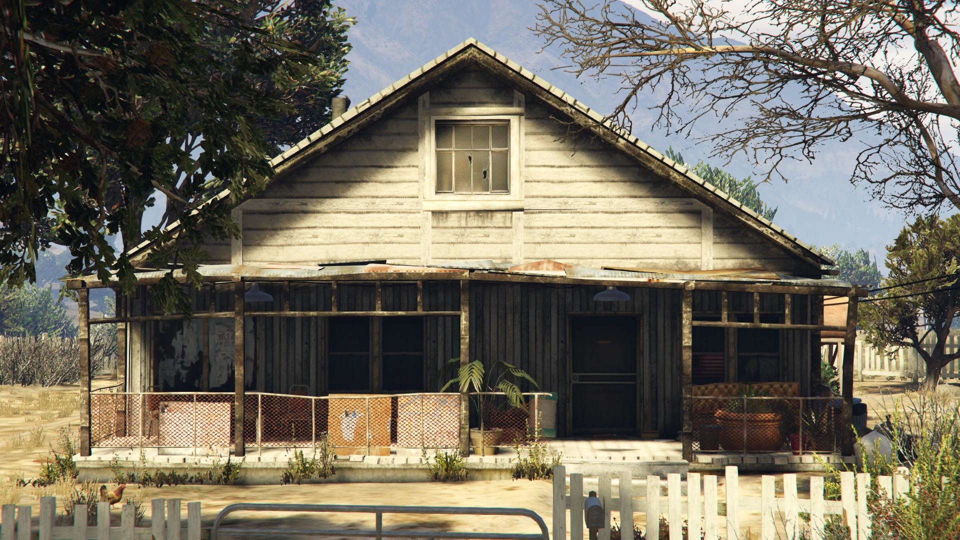 Front view of the farmhouse — looks innocent enough, but it's hiding Liberty City secrets.