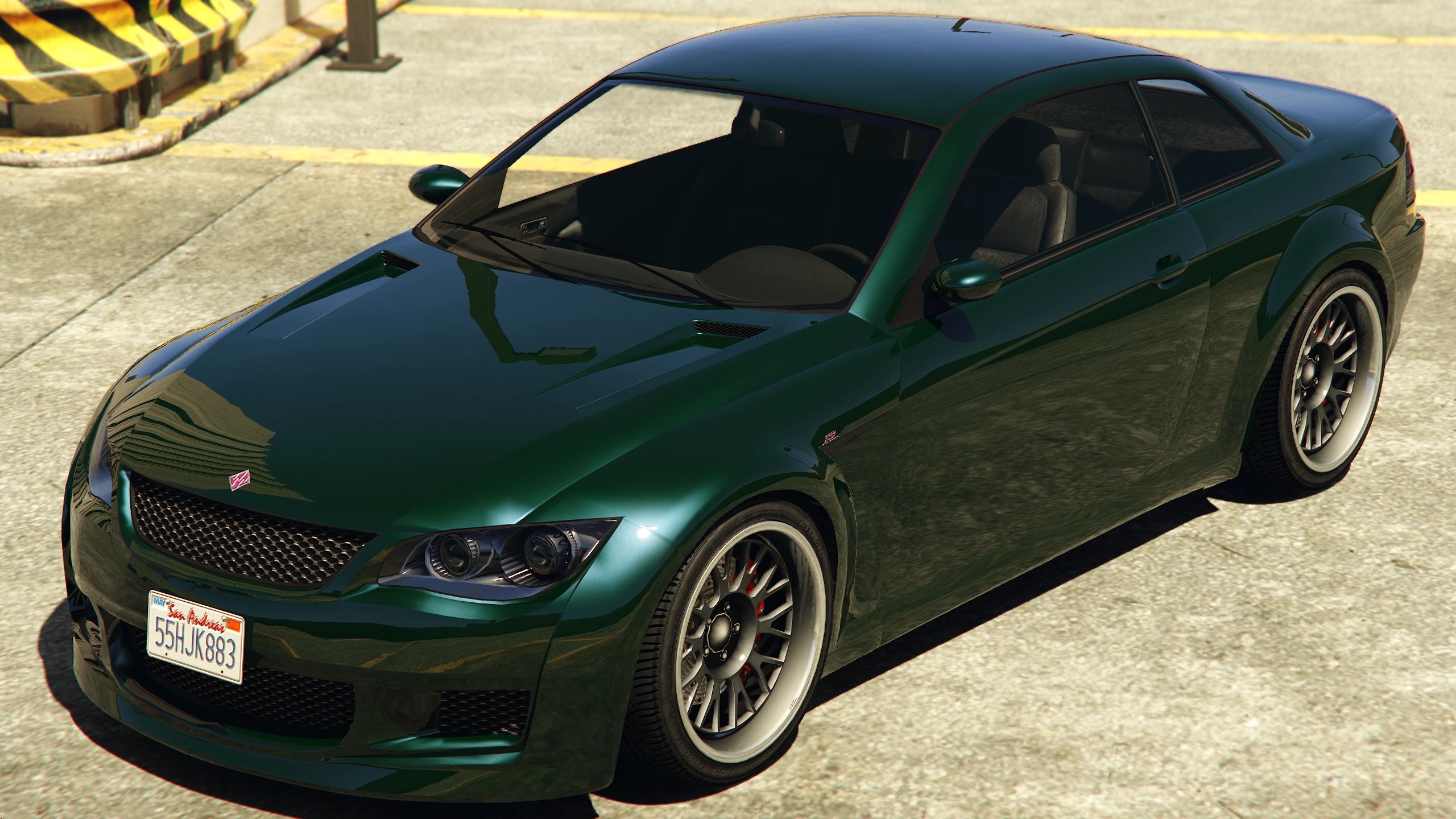این Drift Sentinel XS توی GTAOee یه ماشین کاملاً جداست، ولی اصل ماجرا اینه که توی GTA IV اصلاً Sentinel XS به عنوان ماشین مجزا وجود نداشت — فقط یه تریم مخفی روی Sentinel معمولی بود.
