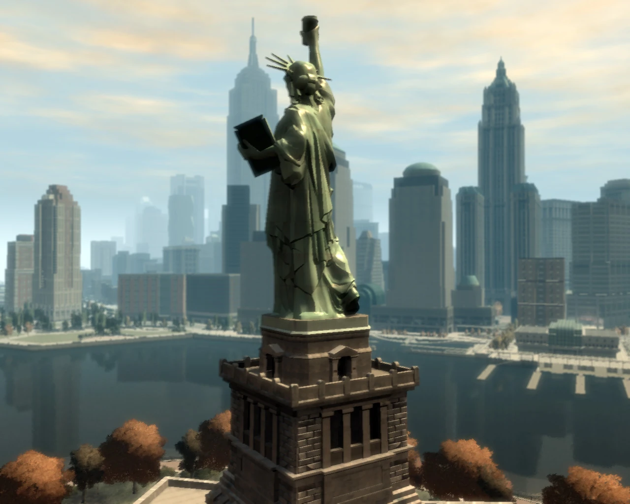 نمای جنوب غربی مجسمه، همونجایی که ایستاده و با اون لیوان قهوهش داره به کل ماجرا هات کافی فلَک میده.