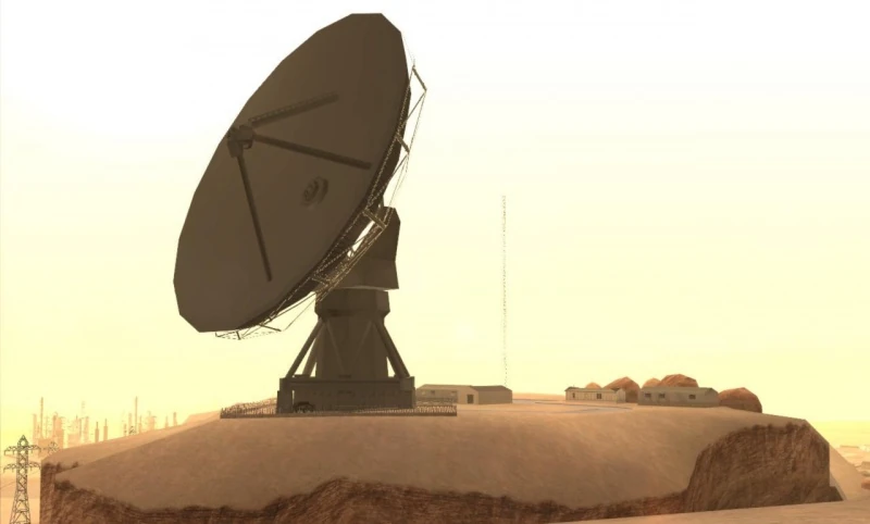 Ogromna antena Big Ear. Jeśli kliknęło się ją na starej oficjalnej stronie, słychać było niepokojące transmisje krótkofalowe, które później podsycały mit o "nieznanej stacji radiowej".
