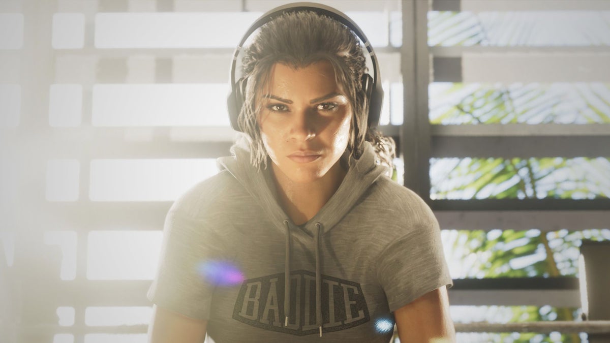 GTA 6 Adds Headphones and Podcasts for On-Foot Listening